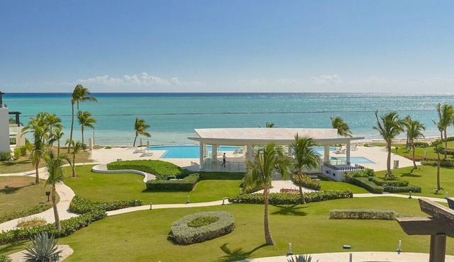 ®The{Beach~Spot} @CapcanaParadise +Pool+Beachfront