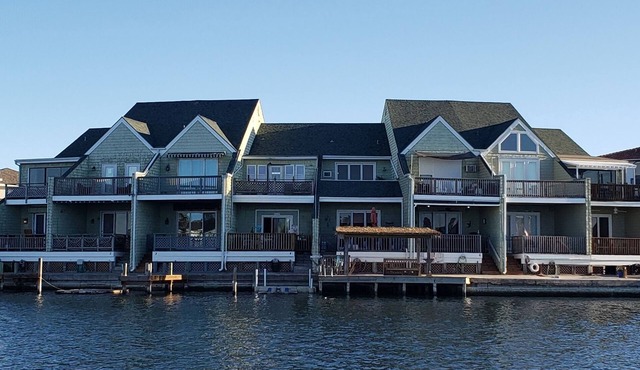 REEL Paradise! *Perfect Couple's Retreat or Big Fun For A Small Family* in Corpus Christi