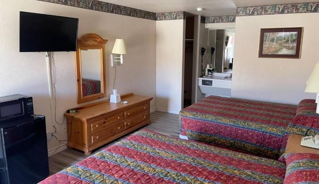 Relax Near Lake Corpus With Attractions & Free Guest Parking in Mathis