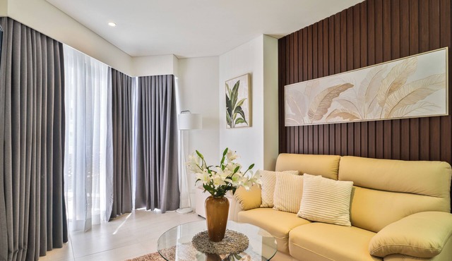 Relaxing 1-Bedroom Resort Condo with spacious balcony at Mactan, Lapu-lapu City