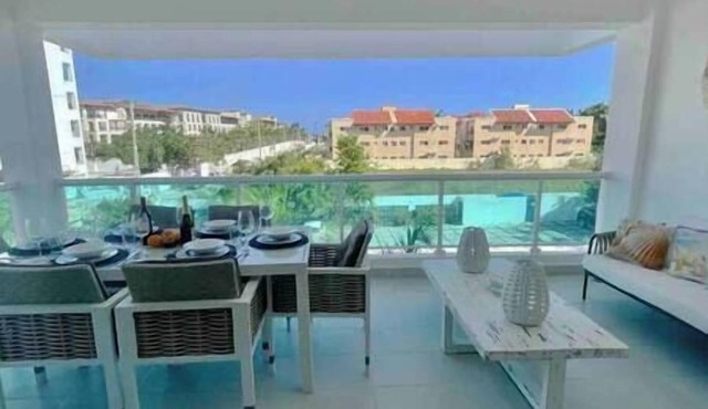 Relaxing 2 bedroom with pool close to the Beach