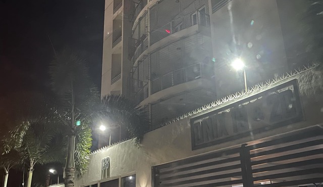 | Residential Tower with Pool and GYM + OFFERER. |