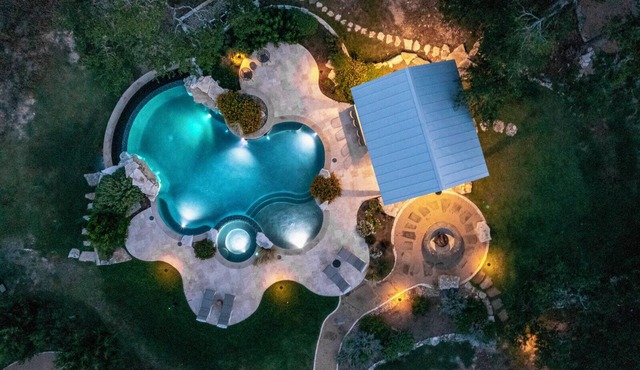 Romantic Couples Getaway with Pool Access and Modern Retreat in Driftwood
