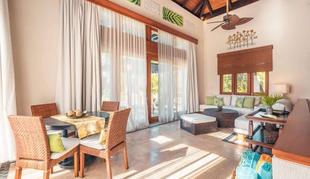 Romantic Villa w/Private Pool & Tropical Garden