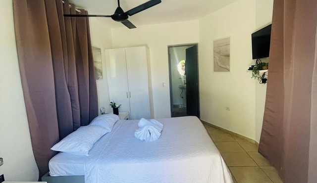Room in hotel casa Pierretta, centrally located, near the beach, Las terrenas