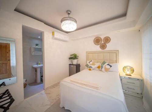 Room in Sosua center with Outdoor Jacuzzi