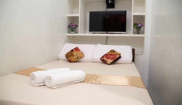 ROOMS498 - Hostel