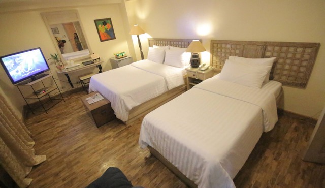Roxas President's Inn