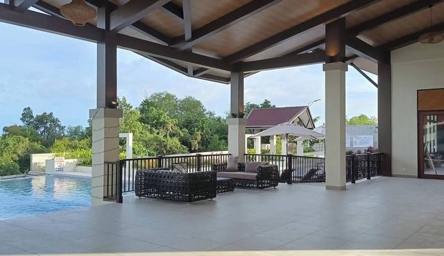 Royal Oceancrest Panglao Seaview