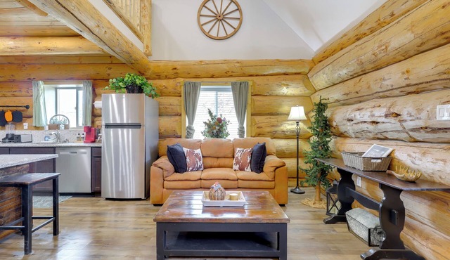 'Rustic Cliff Ranch B' - Uintah Basin Retreat! in Fort Duchesne