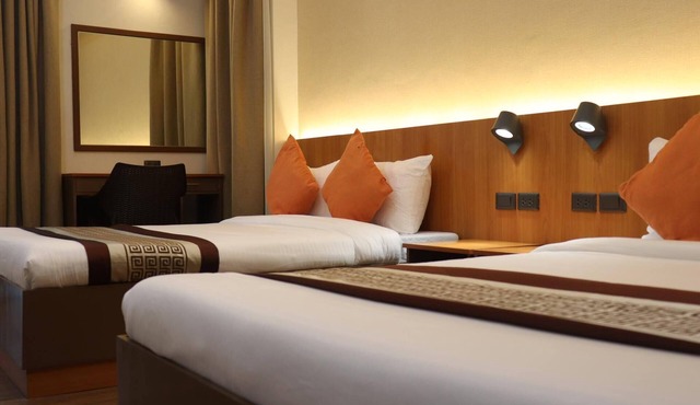 Sarojus Farmview Hotel