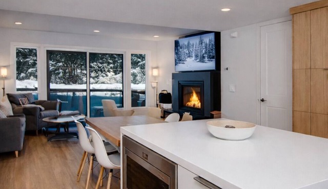 Scandinavian 72 Vantage Condo with Private Hot Tub by RedAwning in Park City