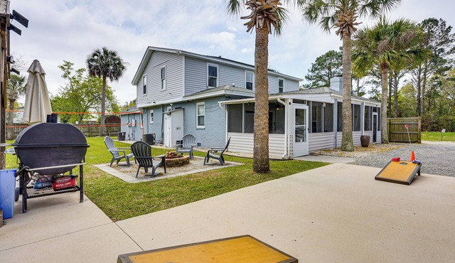 Screened Porch + Patio: Spacious Charleston Home! in Charleston
