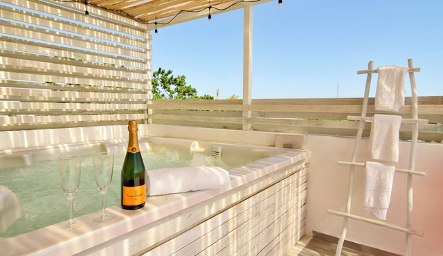 SD 5BR Oceanview Residence + Free Bonus