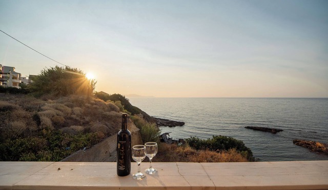 SEA GEM APARTMENTS steps from the sand in Chania