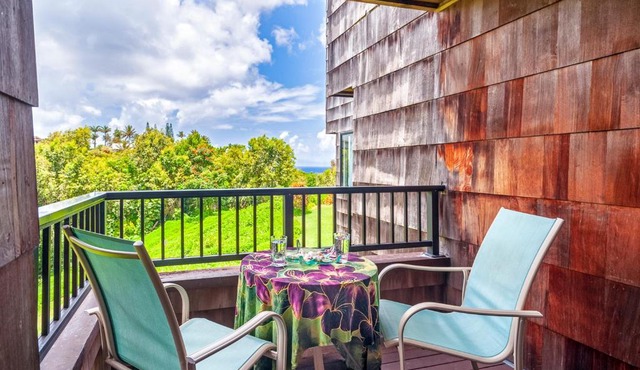 Sealodge B4 - affordable condo, hike to beach, ocean view lanai in Princeville