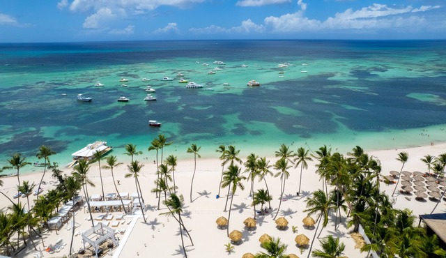 Seaside Luxury 1BDR Condo Paseo Playa Coral D-306