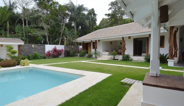 Seaside villa with housekeeping staff - Las Terrenas