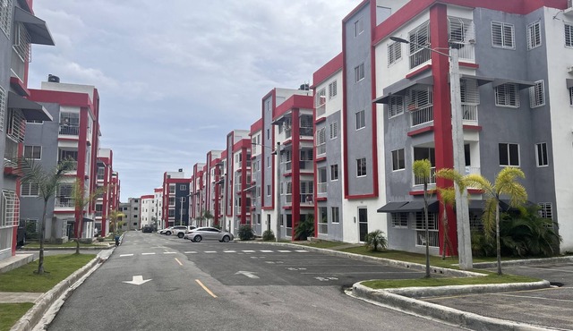 Secured Apartment on Main Road (5 Minutes From City)