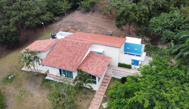 Serenity in a 3-bdr Villa in SAJOMA w/Pool, WiFi, AC, Jacuzzi etc