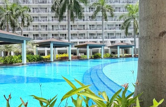 Shell Residences MOA by Janzen