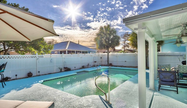 Short Walk to Beach! Private Pool with Backyard Oasis! in Panama City Beach
