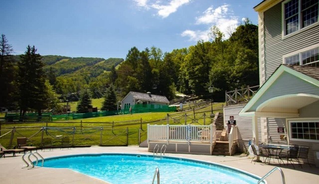 Ski On/Off Winter Mountain Suite Jiminy Peak- Sleeps4- Home Away From Home in Hancock