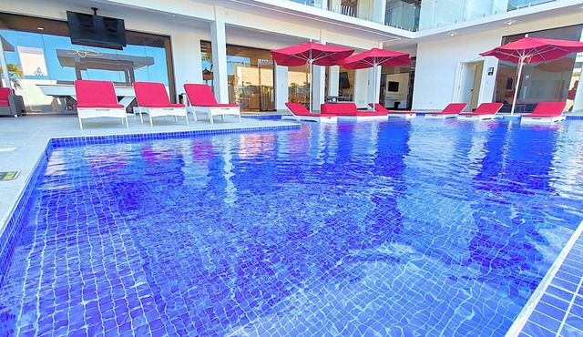 SOS 13BR Stunning Luxury Mansion +Bonus