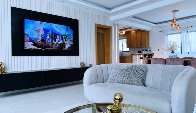 Spacious 4BR Apt| Villa Maria| Santiago
