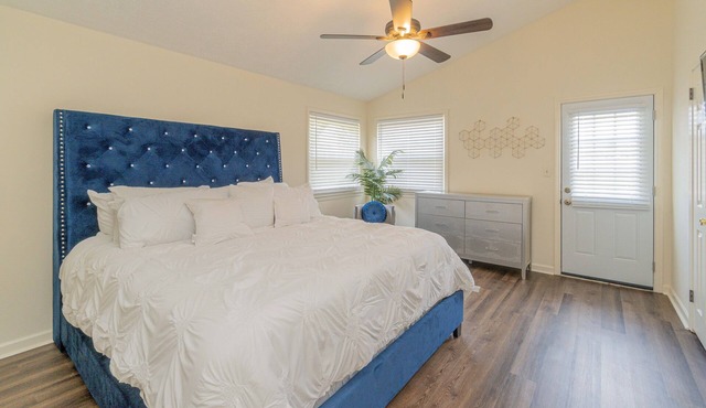 Spacious 2 BR Westminster Wonder w/Porch & Office in Montgomery