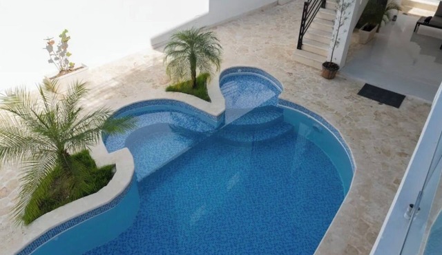 Spacious 5-bedroom villa in fabulous Santo Domingo