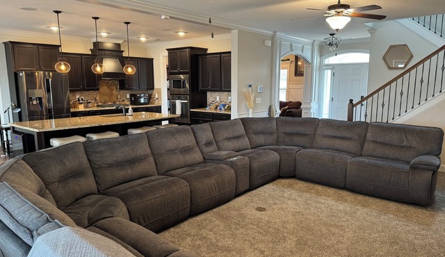 Spacious 5-bedroom, 8-bed house in welcoming Grovetown, w/Rogue fitness room in Grovetown