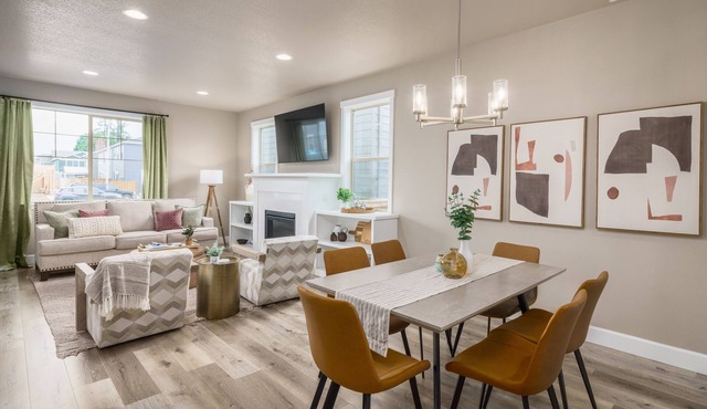 Spacious 5BR Beaverton Home, Game Room, Near Portland in Aloha