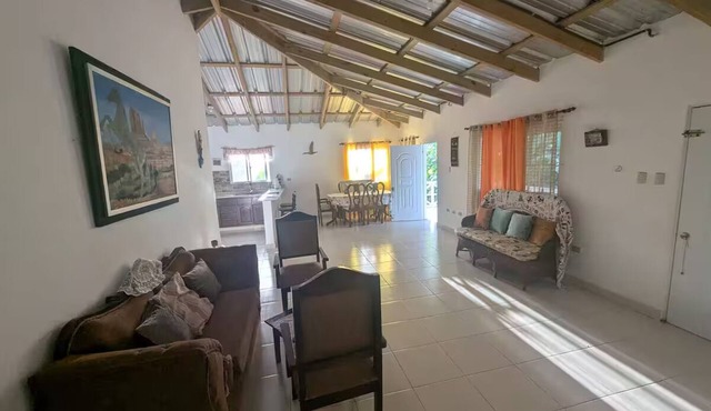 Spacious apt in central area, 10 mins from Cabarete!