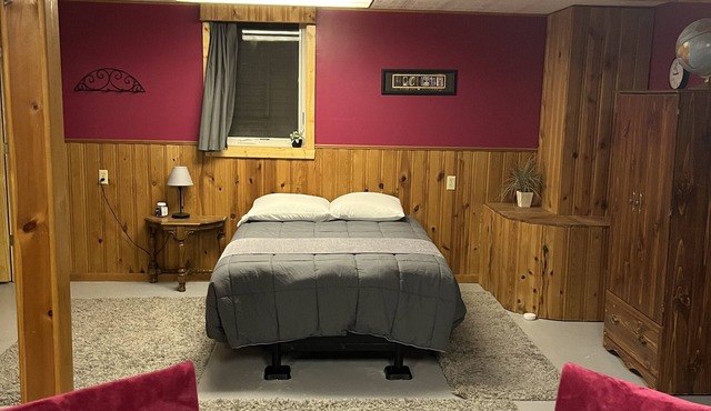 Spacious Basement Suite in Greenfield