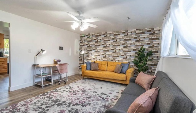 Spacious Family Friendly APT with Backyard & Wi-Fi in Orem