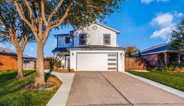 Spacious Home with Gorgeous Backyard Kitchen, Close to Top Shopping Destinations in Leander