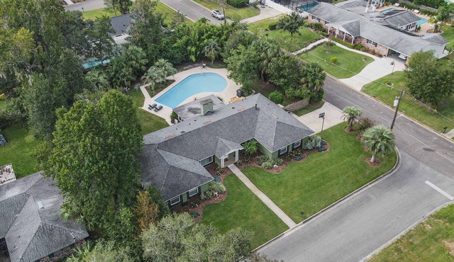 Spacious Pool Home 3 Miles to UF! in Gainesville