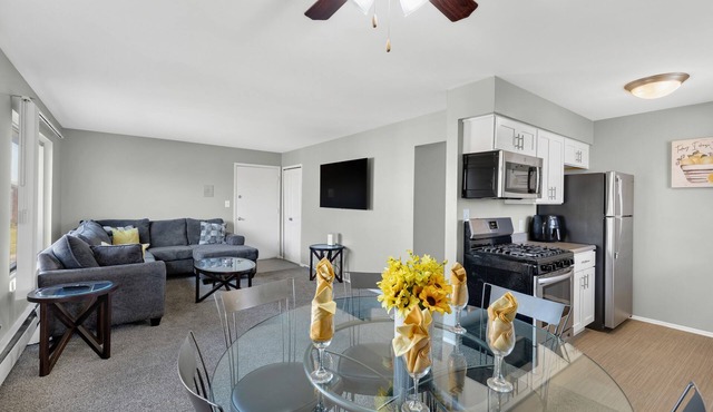 Spacious, Quiet & Cozy 1BD Apartment w/stainless steal appliances! in Dearborn Heights