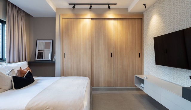 Spectacular-LuxApart-HeartofSantoDomingo-YellowKey
