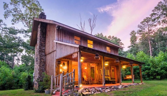 StackRock Cabin in Blue Ridge Mountains in Ellijay