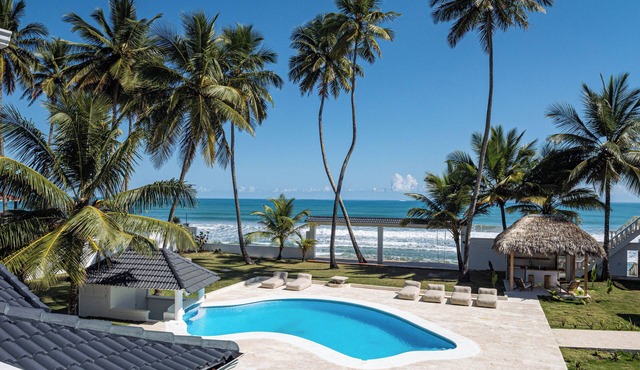 Stunning 11BR Beachfront Villa with Private Pickleball Court