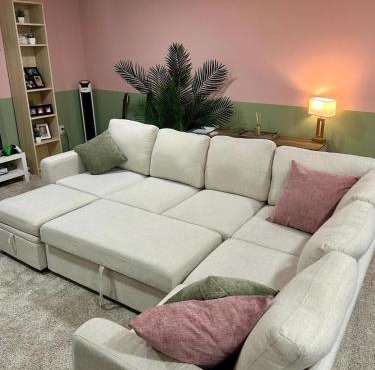 Stylish Studio with Kitchenette in Sterling
