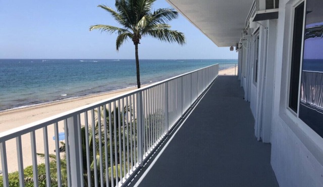 Summer Special-Ocean front with AMAZING Ocean view in Lauderdale-By-The-Sea