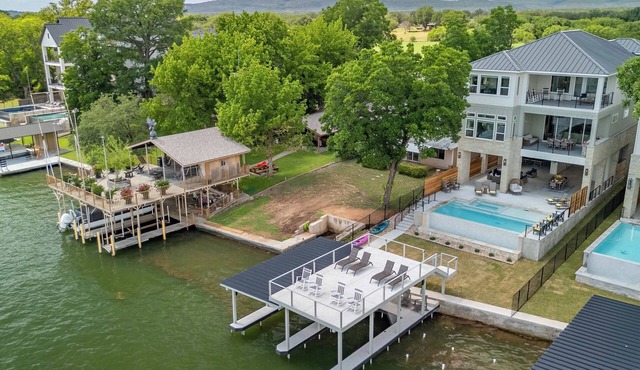 The 563 Villa | Concierge Services in Kingsland