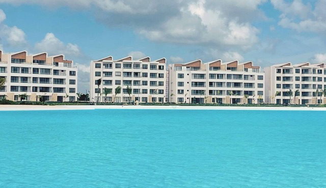The Beach - Punta Cana City Place, private Jacuzzi and Beach, sleep 5, wifi +✨