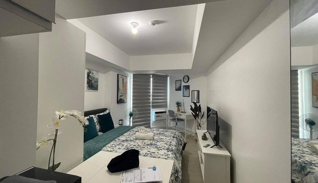The Comfy Loft at Azure North