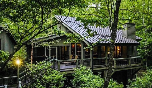 The Tree House in the heart of the New River Gorge National Park in Victor