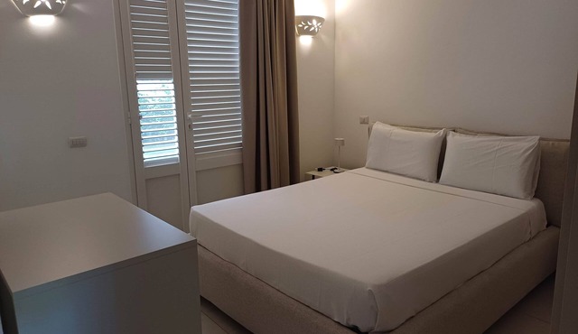 Tracadero Marina 70 Apt, 1 Hab.