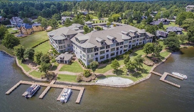 Tranquil Lakefront Paradise on Lake Oconee! Beautiful 2 Bedroom Condo in EATONTON
